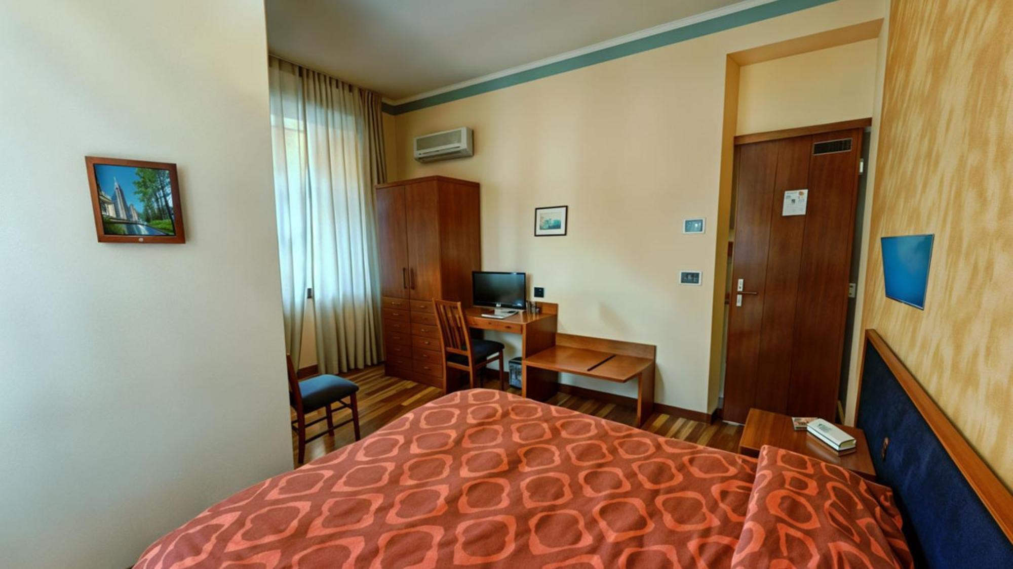 Hotel Nazionale บอลเซนา ภายนอก รูปภาพ