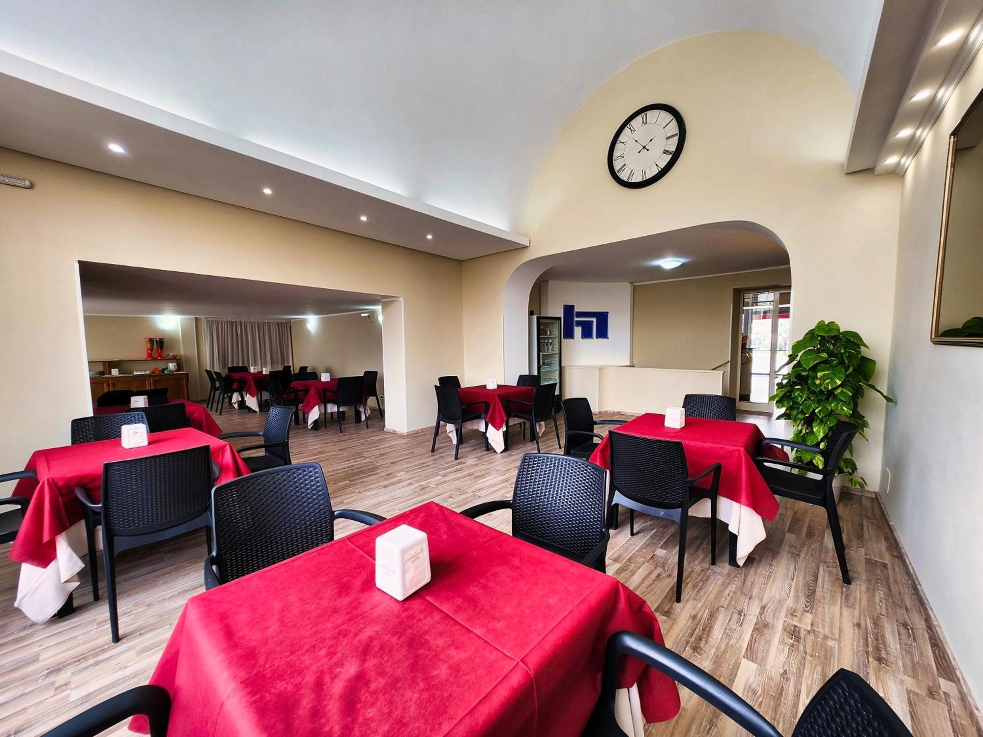 Hotel Nazionale บอลเซนา ภายนอก รูปภาพ
