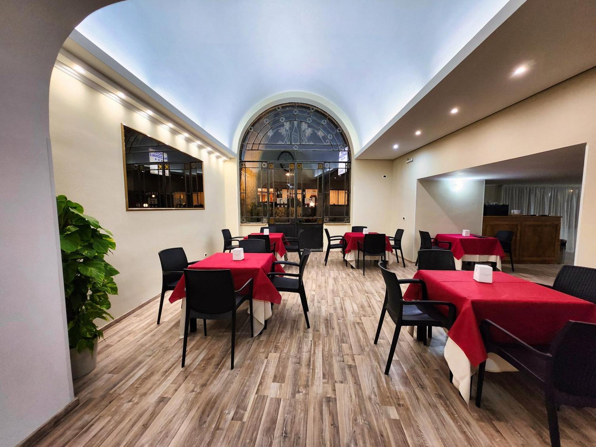 Hotel Nazionale บอลเซนา ภายนอก รูปภาพ